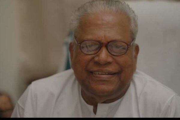 ‘വിഎസ് അച്യുതാനന്ദന്റെ ആരോഗ്യനില മാറ്റമില്ലാതെ തുടരുന്നു’; എസ്യുടി ഹോസ്പിറ്റല് മെഡിക്കല് ബുള്ളറ്റിന്