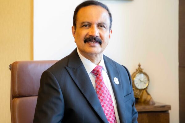 രാജ്യത്തെ ഏറ്റവും ധനികരായ 5 പ്രൊമോട്ടർ നിക്ഷേപകരുടെ പട്ടികയിൽ ആസ്റ്റർ ഡി എം ഹെൽത്ത്കെയർ സ്ഥാപക-ചെയർമാൻ ഡോ. ആസാദ് മൂപ്പനും