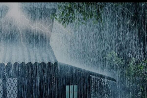 സംസ്ഥാനത്ത് അതിശക്തമായ മഴയ്ക്ക് സാധ്യത; മൂന്ന് ജില്ലകളിൽ റെഡ് അലർട്ട്, അഞ്ച് ജില്ലകളിൽ ഓറഞ്ച് അലർട്ട്