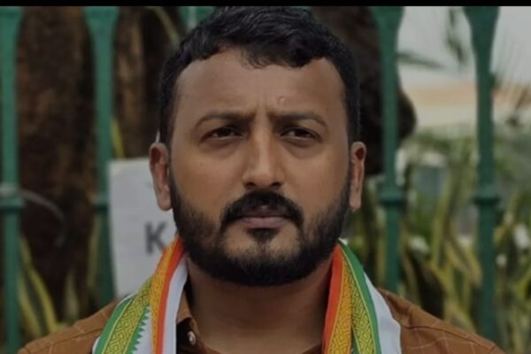 ‘രാഹുൽ മാങ്കൂട്ടത്തിൽ തെറ്റുകാരൻ അല്ലെങ്കിൽ അത് തെളിയിക്കണം’; സംസ്ഥാന കമ്മിറ്റിയുടെ വാട്സാപ്പ് ഗ്രൂപ്പിൽ ചർച്ച