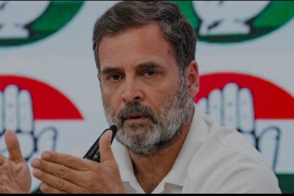 ‘ബിജെപിക്കാരേ, തയ്യാറായിക്കോളൂ, ഒരു ഹൈഡ്രജന് ബോംബ് വരുന്നു; മോദിക്ക് രാജ്യത്തിന് മുന്നില് മുഖം കാണിക്കാന് കഴിയില്ല’ : രാഹുല്ഗാന്ധി