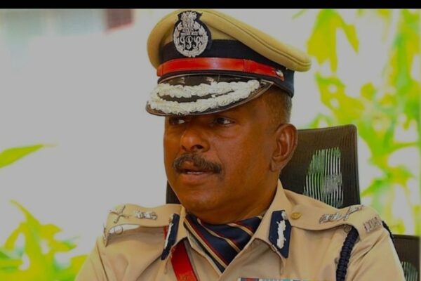 എംആര് അജിത്കുമാറിനെതിരായ വിജിലന്സ് കോടതി ഉത്തരവ്; മുഖ്യമന്ത്രിക്കെതിരായ പരാമര്ശം നീക്കണം, സര്ക്കാര് അപ്പീലിന്