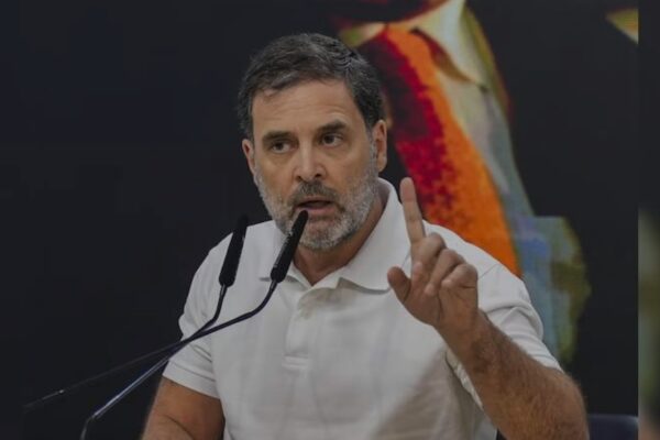 ‘തിരഞ്ഞെടുപ്പ് കമ്മീഷൻ ബിജെപിക്കായി വോട്ടുകൾ മോഷ്ടിച്ചു; തെളിവുകളുടെ ആറ്റം ബോംബ് എന്റെ കയ്യിലുണ്ട്’; രാഹുല് ഗാന്ധി