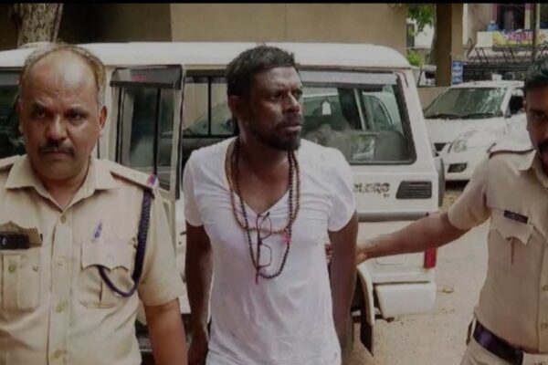 സമൂഹമാധ്യമത്തിലെ അധിക്ഷേപ പോസ്റ്റ്; നടൻ വിനായകനെ പൊലീസ് ചോദ്യം ചെയ്തു