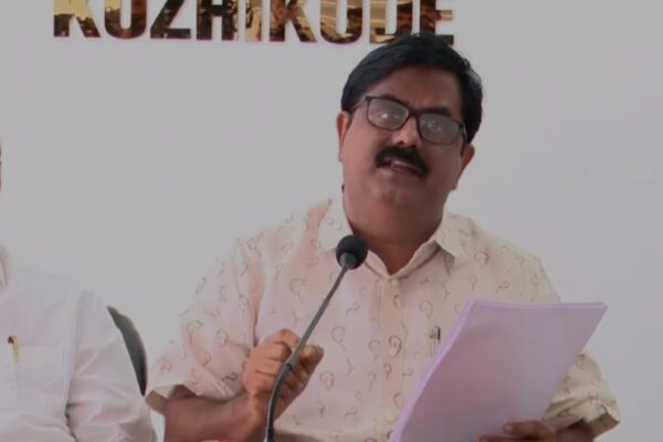 കോഴിക്കോട് കോര്പറേഷന് പരിധിയില് 25,000 വ്യാജ വോട്ടുകള്; ആരോപണവുമായി കോണ്ഗ്രസ്