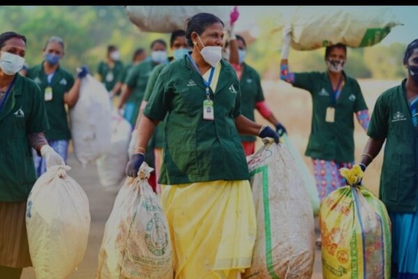 ഓണക്കാലത്ത് ഹരിതകർമ സേനാംഗങ്ങളുടെ ഉത്സവ ബത്ത കൂട്ടി; 1,250 രൂപ നൽകും