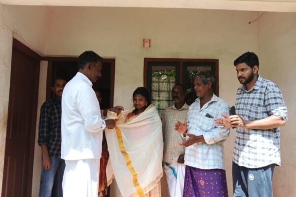 നെൻമേനി പഞ്ചായത്ത് കല്ലിങ്കര ഉന്നതിയിലെ കുമാരി ആര്യ സി വേലായുധൻ ആറു വർഷത്തെ എംബിബിഎസ് കോഴ്സിൽ പ്രവേശിച്ചു