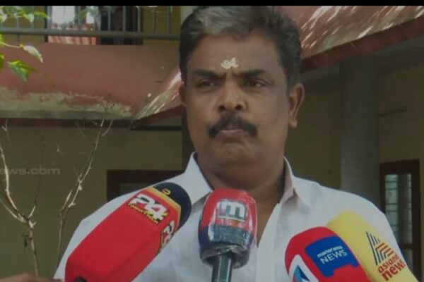 ‘ഉണ്ണികൃഷ്ണൻ പോറ്റിയ്ക്ക് കൈമാറിയത് ചെമ്പ് പാളി; ഉദ്യോഗസ്ഥ വീഴ്ചയുണ്ടായി’; മുരാരി ബാബു