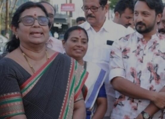 പ്രമീള ശശിധരനെതിരെ ബിജെപിയില് പടയൊരുക്കം: കോണ്ഗ്രസിലേക്ക് സ്വാഗതം ചെയ്ത് കോണ്ഗ്രസ് ബ്ലോക് കമ്മിറ്റി പ്രസിഡന്റ്