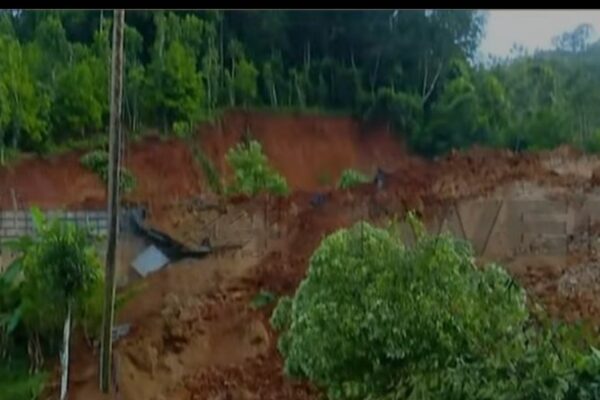 അടിമാലി മണ്ണിടിച്ചില്; രണ്ടു ദിവസത്തിനകം സമര്പ്പിക്കുമെന്ന് ദേവികുളം സബ് കളക്ടര്